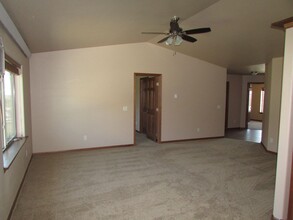 420 Sapphire Ln in Rapid City, SD - Building Photo - Building Photo