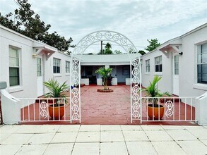 12127 Gulf Blvd in Treasure Island, FL - Building Photo - Building Photo