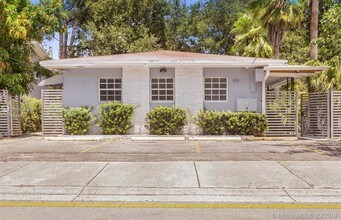 551 NE 61st St-Unit -1 in Miami, FL - Building Photo - Building Photo