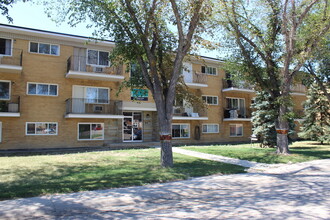 Ret 4100 in Regina, SK - Building Photo - Building Photo