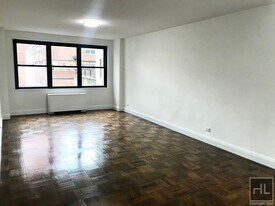 5 AVENUE, Unit 15G in New York, NY - Building Photo