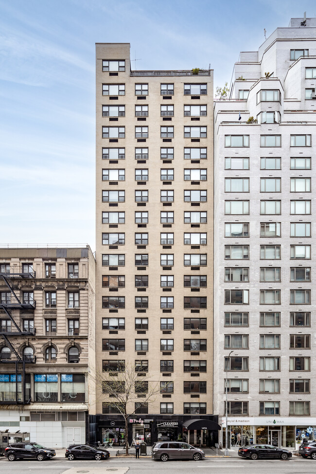 The New Yorker Condominium in New York, NY - Foto de edificio - Building Photo