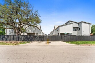 7722 Jack Oak Ave in Houston, TX - Building Photo - Building Photo