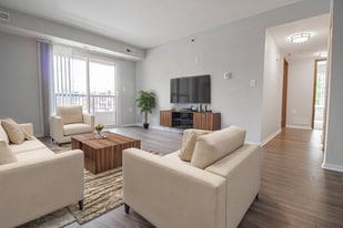 University Club in Detroit, MI - Building Photo