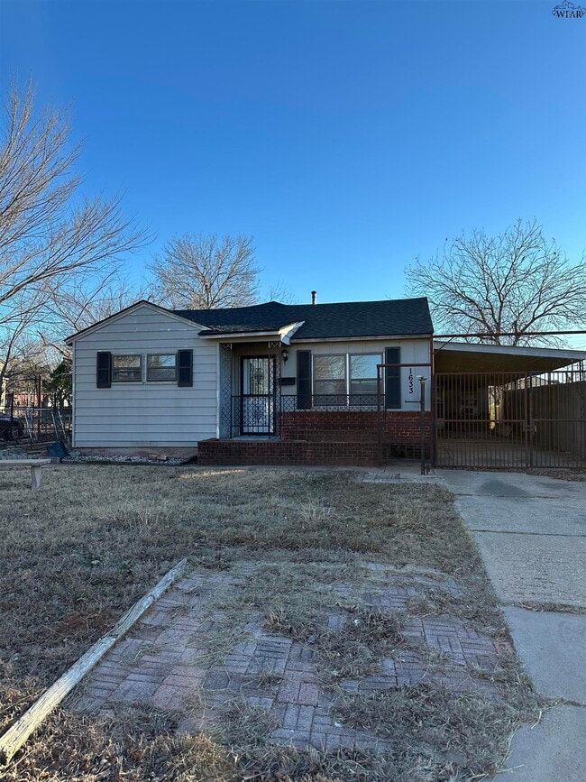 property at 1633 Orchard Ave