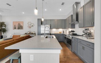 4325 Jackson Ave in Austin, TX - Building Photo - Building Photo
