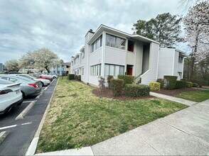526 Pheasant Run in Virginia Beach, VA - Building Photo - Building Photo