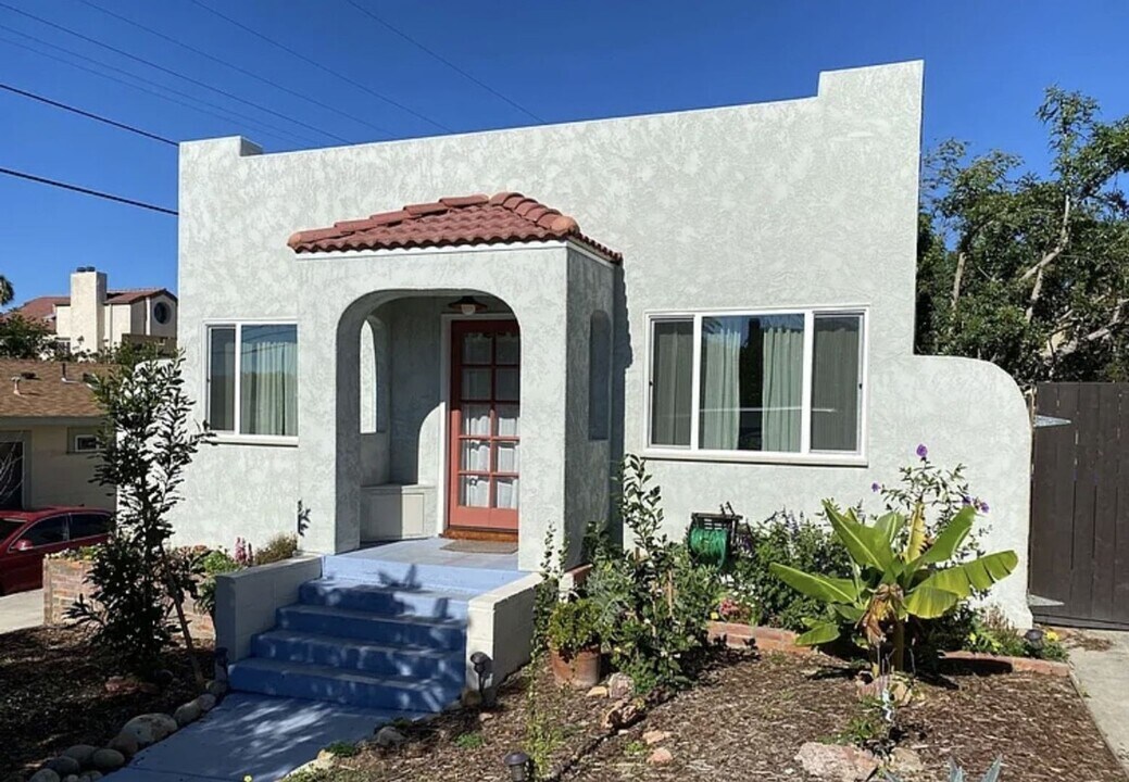 2426 Madison Ave in San Diego, CA - Building Photo