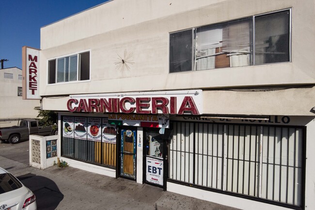 Arbor Vitae Apartments in Inglewood, CA - Foto de edificio - Building Photo