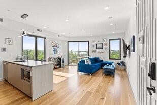 191 Condor St, Unit 9 in Boston, MA - Building Photo