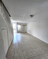 9203 Fontainebleau Blvd in Miami, FL - Building Photo