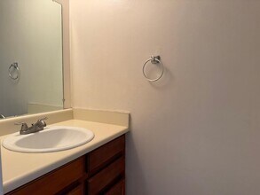 5704 E Aire Libre Ave in Scottsdale, AZ - Building Photo - Building Photo