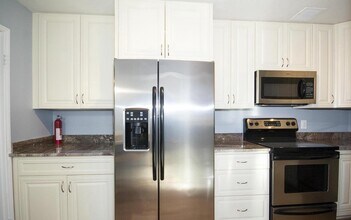 1101 St Paul St, Unit 612 in Baltimore, MD - Foto de edificio - Building Photo