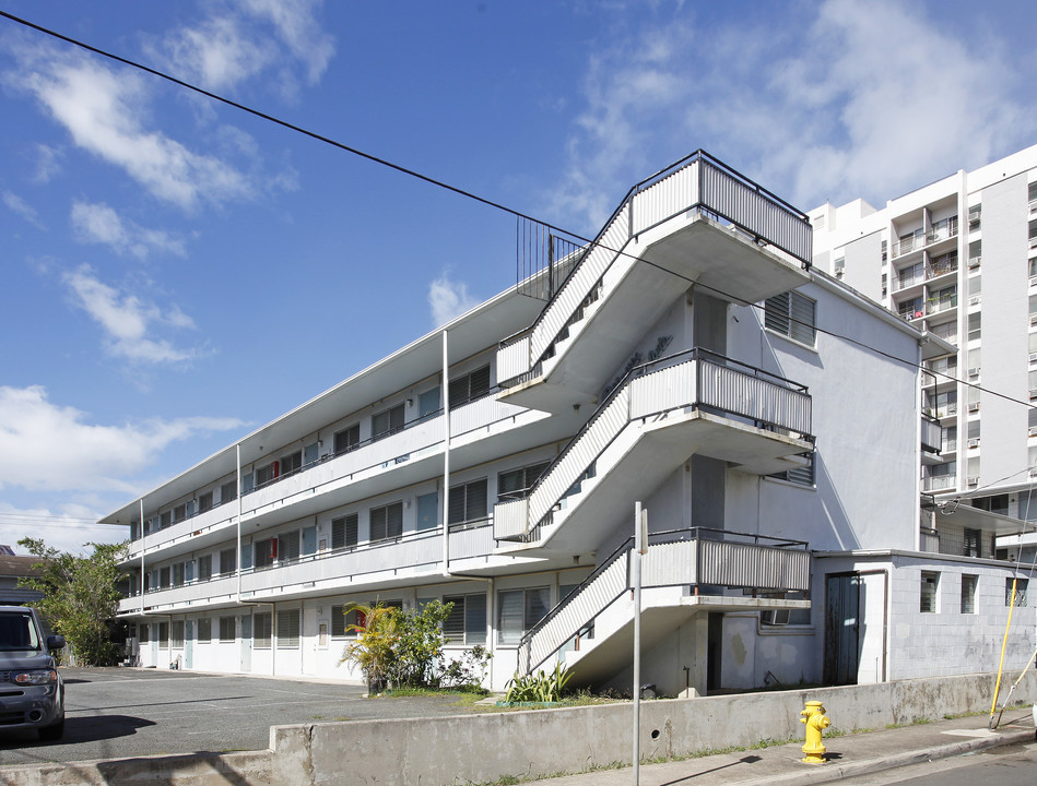 Paradise Pi'ikoi Apartments in Honolulu, HI - Building Photo