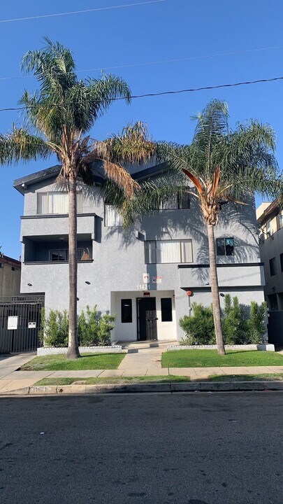 11431 Cedar Ave in Hawthorne, CA - Building Photo