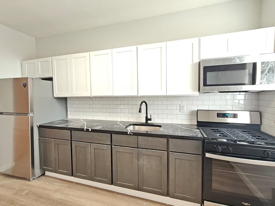 713 S Ithan St in Philadelphia, PA - Building Photo