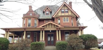 619 W 4th St, Unit 1