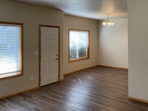 2215 NE 163rd Ave in Vancouver, WA - Building Photo - Building Photo
