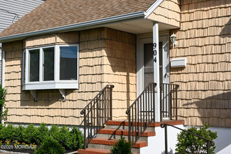 904 Claridge Dr in Spring Lake, NJ - Building Photo - Building Photo