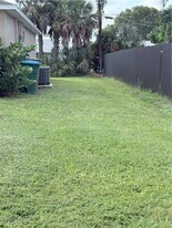 1210 Cape Coral Pkwy W in Cape Coral, FL - Building Photo