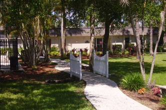 Country View Garden Homes in North Fort Myers, FL - Building Photo - Building Photo