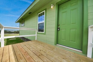 17111 River Rd in Channelview, TX - Building Photo