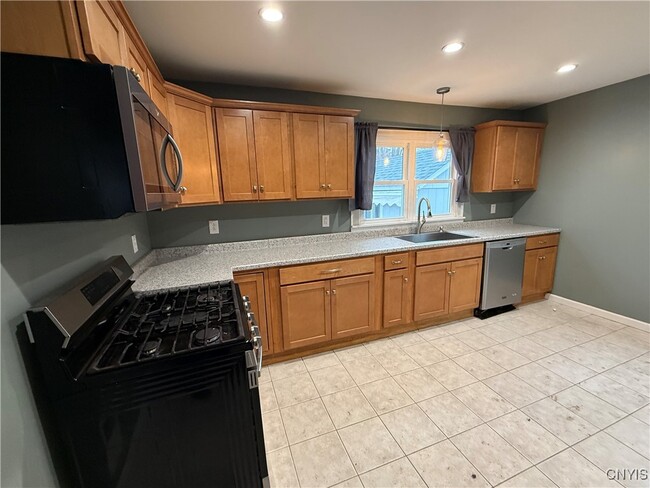 127 Wyoming Ave in Watertown, NY - Building Photo - Building Photo