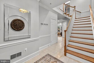 4914 John Ticer Dr in Alexandria, VA - Building Photo - Building Photo
