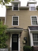 14325 Johnny Moore Ct in Centreville, VA - Building Photo - Building Photo