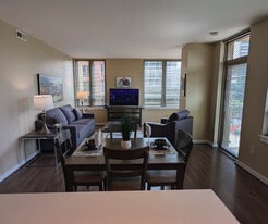 1102 S Eads St in Arlington, VA - Building Photo