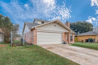 1614 Talbrook Dr in Houston, TX - Building Photo - Building Photo