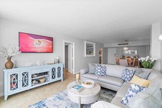 3450 S Ocean Blvd in Palm Beach, FL - Building Photo - Building Photo