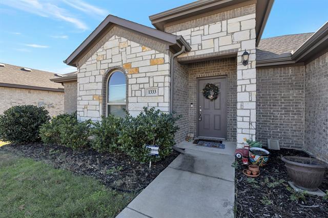 1333 Winding Hollow Dr in Grand Prairie, TX - Building Photo - Building Photo