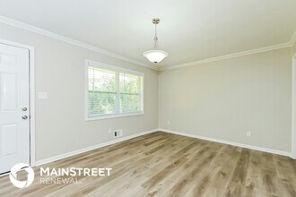 2816 Knollview Dr in Decatur, GA - Foto de edificio - Building Photo