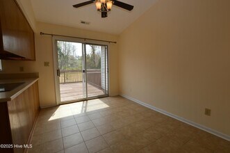260 S Creek Dr in Jacksonville, NC - Building Photo - Building Photo