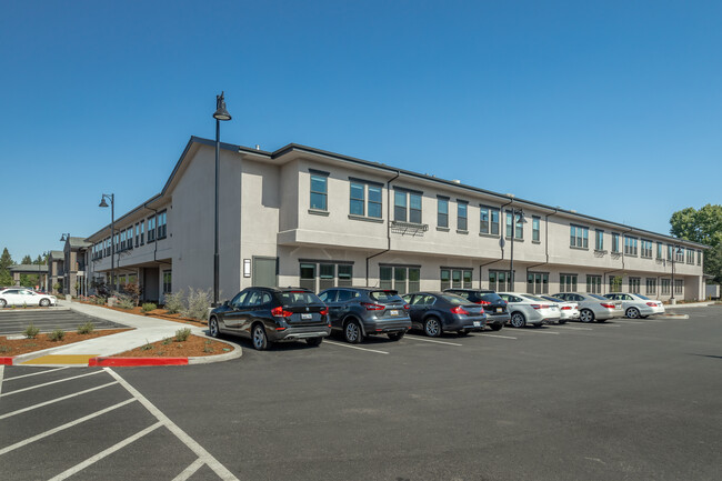 Wellquest Senior at Granite Bay Living in Granite Bay, CA - Foto de edificio - Building Photo