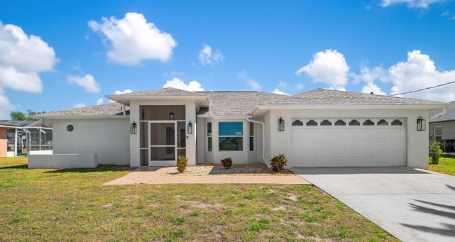 257 Bunker Rd in Rotonda West, FL - Foto de edificio - Building Photo