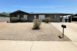 19231 N 17th Dr in Phoenix, AZ - Building Photo