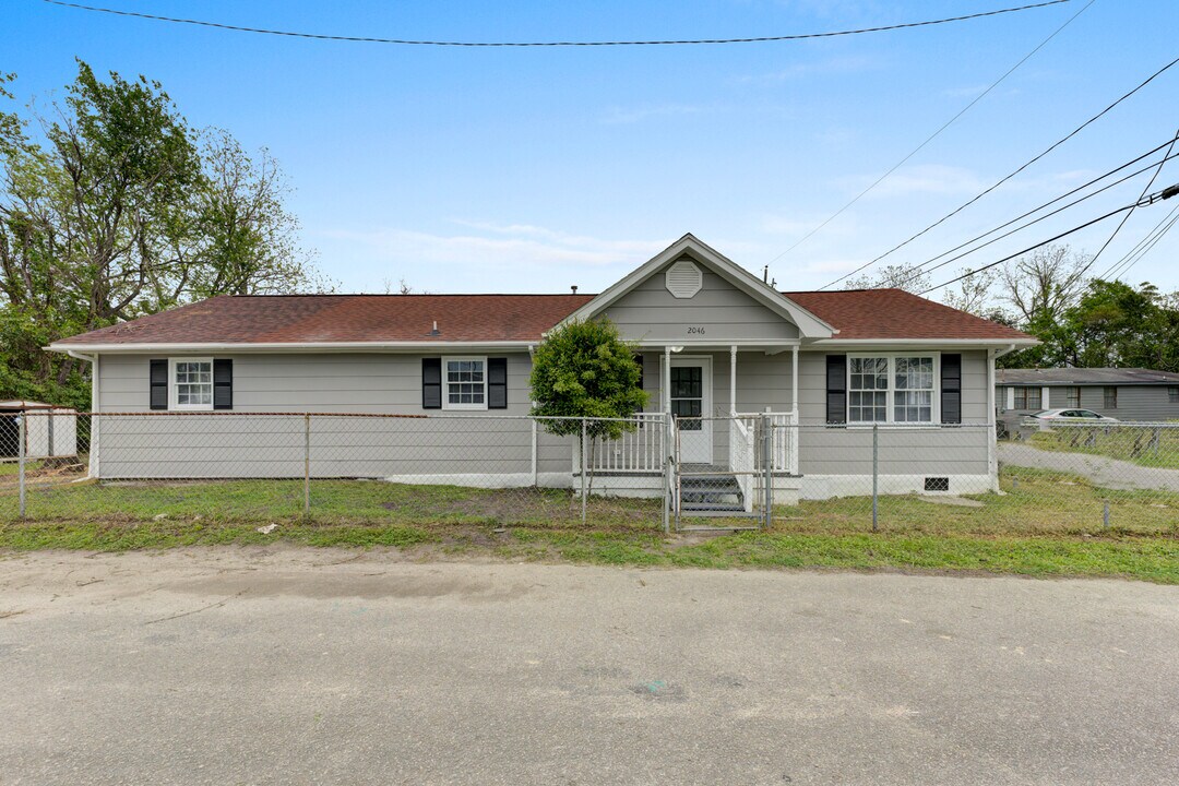 2046 Echo Ave in North Charleston, SC - Building Photo