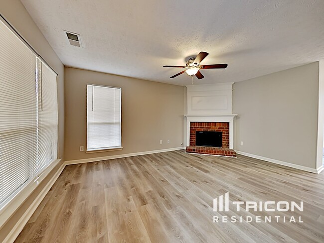 property at 915 Riley Farm Ln