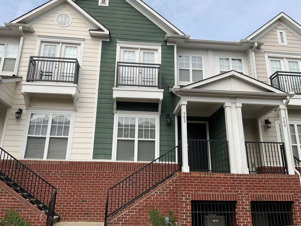 502 Village Park Dr in Belmont, NC - Building Photo