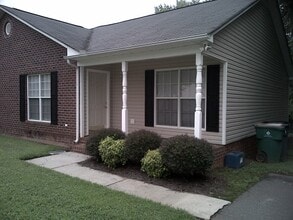 238 S Main St in Wingate, NC - Building Photo - Building Photo