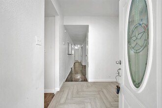 22102 Breezy Hill Dr in Katy, TX - Building Photo - Building Photo