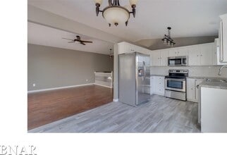 2207 Altoona Rd in Bloomington, IL - Building Photo - Building Photo