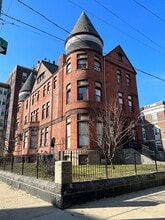 836 N Preston St, Unit F in Philadelphia, PA - Foto de edificio - Building Photo