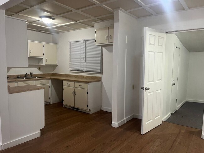 3477 SW Clare Ave in Topeka, KS - Building Photo - Building Photo