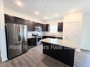 245 Southern Pl in Lillington, NC - Building Photo - Building Photo