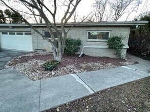 2869 Charing Rd, Unit 2869 in Columbus, OH - Foto de edificio - Building Photo