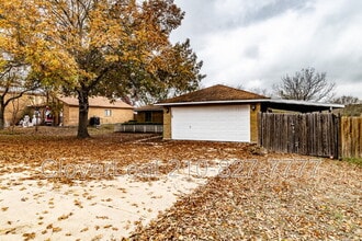 5017 Cherry Tree Dr in Schertz, TX - Building Photo - Building Photo