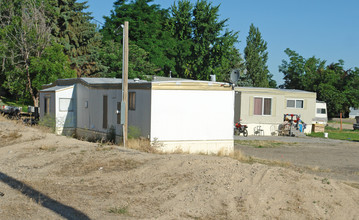 Pleasant Valley Mannor MHP in Caldwell, ID - Building Photo - Building Photo